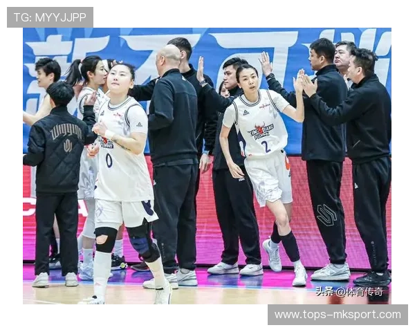 女篮拼搏精神感染亿万球迷，女篮球员的盛宴