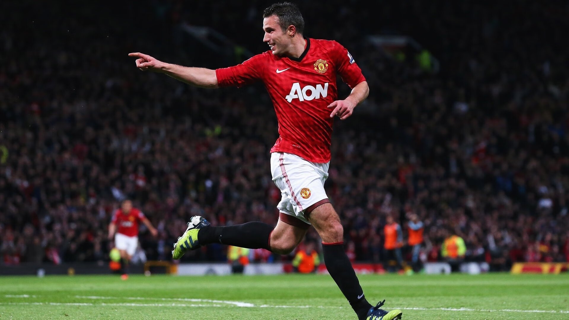 mk体育开云-《英雄联盟》电竞场馆迎来新观众高潮,赛事气氛热烈,lol电竞比赛地点